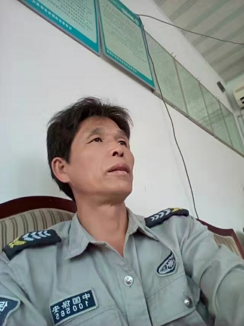 卧窗听雨的第一张照片--岳阳基督教相亲网